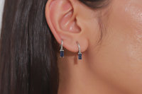 Ohrringe Creolen silber mit rot- oder blauem Stein